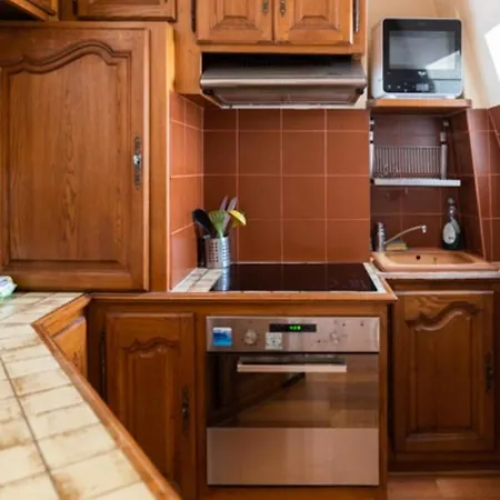 Bright Apt In The Heart Of Paris